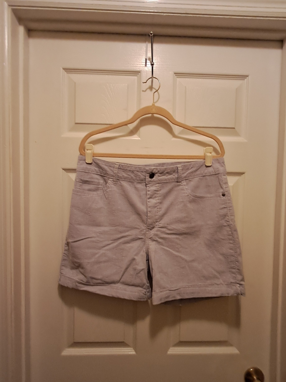 Riders Lee Women's Casual Cotton Blend Shorts in Light Blue Mid Rise Size 18M
